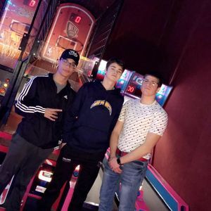 Meet your Posher, Cesar